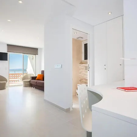 Moderno, Renovado Y Soleado Con Vistas Panoramicas Al Mar En Primera Linea De Playa - Es-228-100 Appartement *