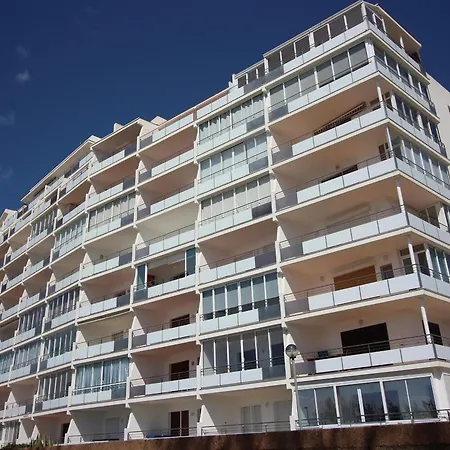 Moderno, Renovado Y Soleado Con Vistas Panoramicas Al Mar En Primera Linea De Playa - Es-228-100 Apartment Roses