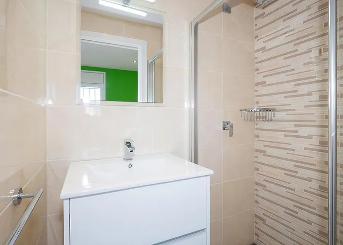 Appartement Moderno, Renovado Y Soleado Con Vistas Panoramicas Al Mar En Primera Linea De Playa - Es-228-100 *